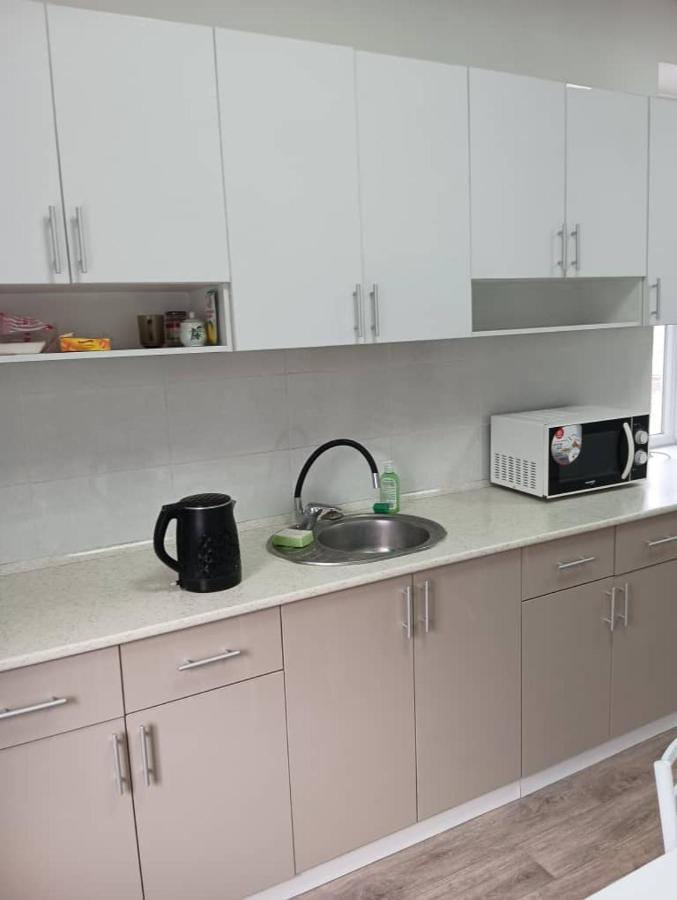Bekbro Hostel 比什凯克 外观 照片